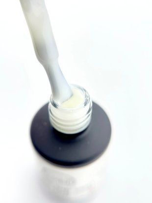 Топ молочний Milk Top Coat Bee Nails, 8 ml 6600 фото